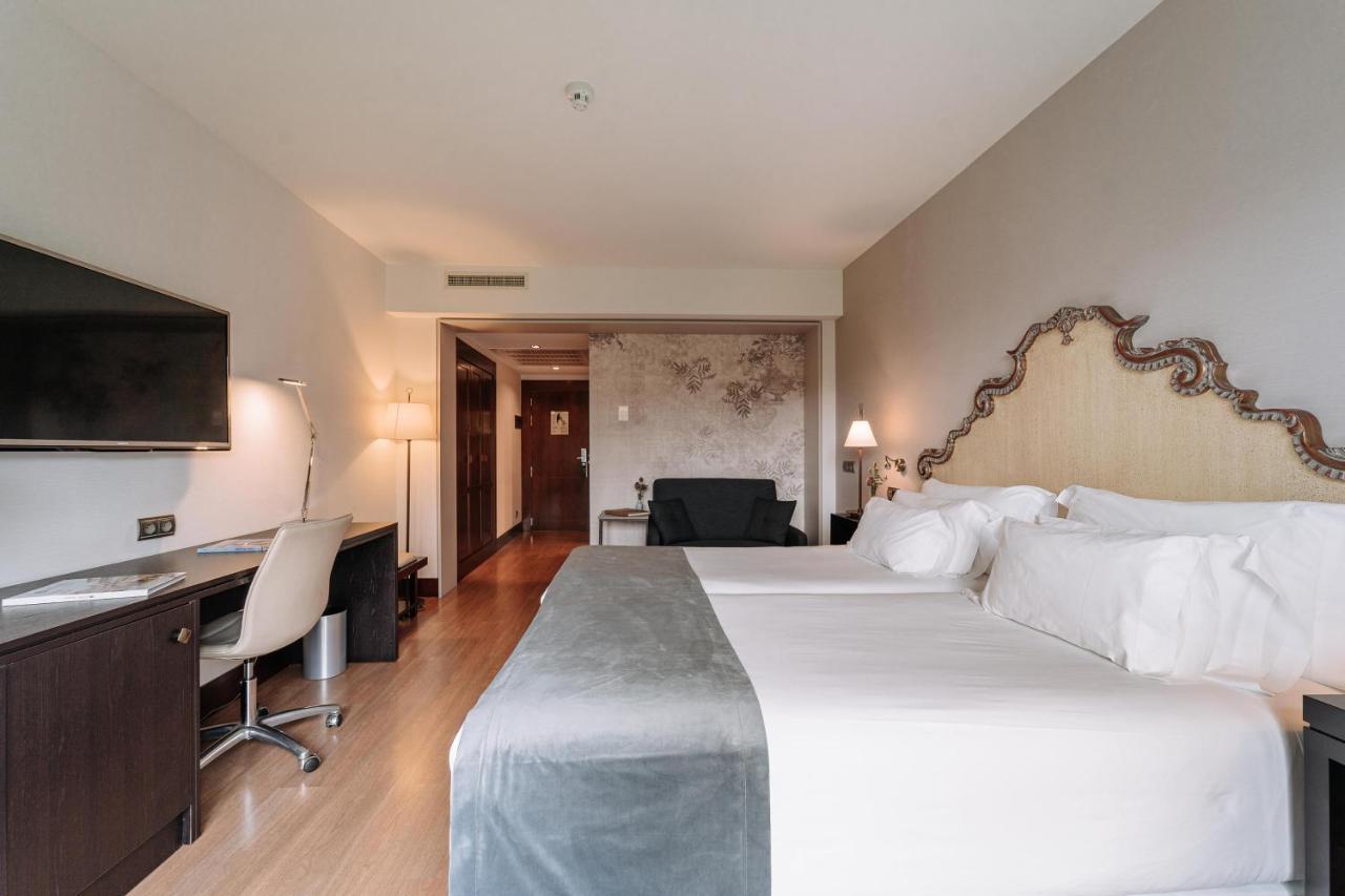 Palacio De Aviles Affiliated By Melia מראה חיצוני תמונה A room at the hotel